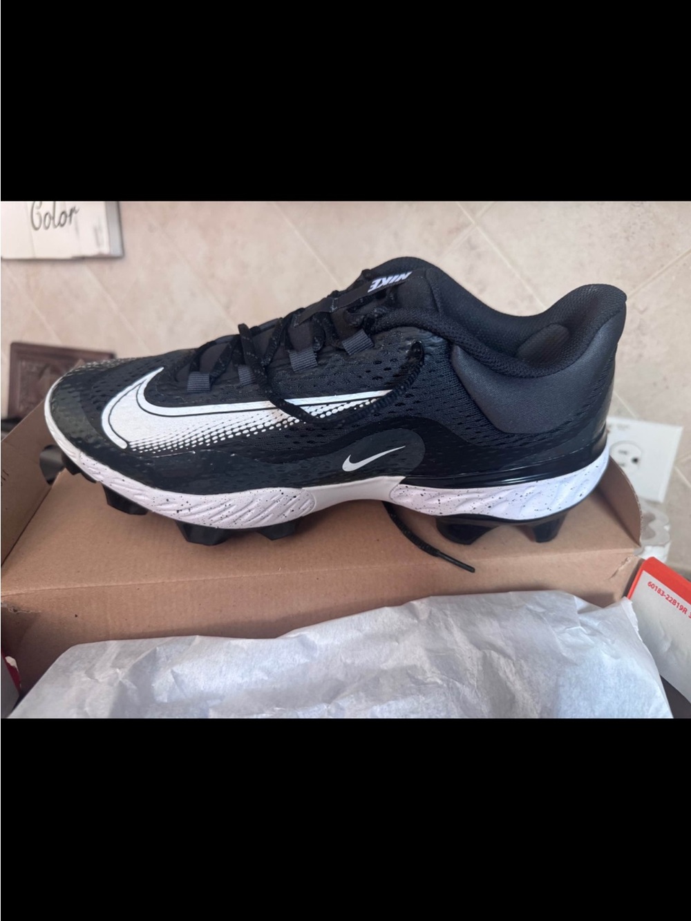 Nike Alpha Huarache Elite 4 Low Black and White Men's Cleated Baseball Sneakers